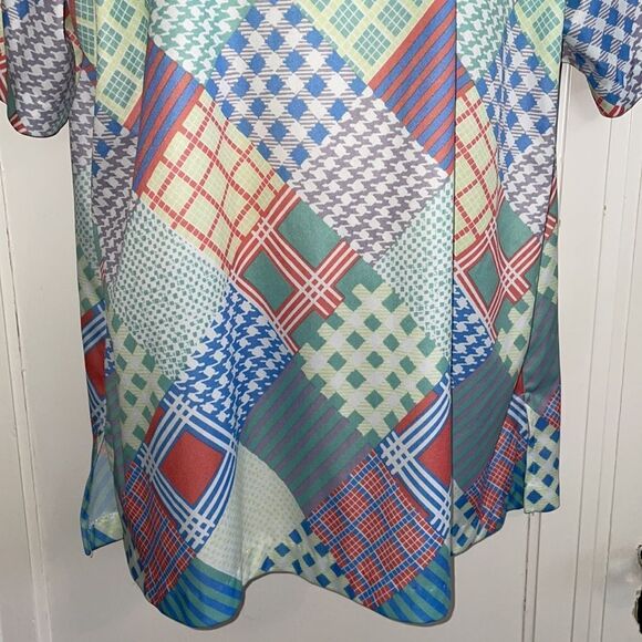 Vtg 80s Vera multi color patchwork print short sleeve knit polyester blouse - Picture 3 of 8
